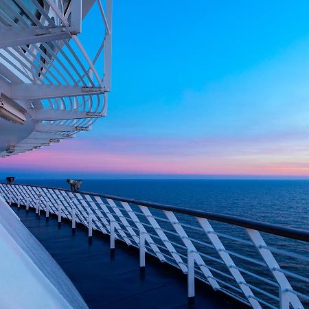 Viking Line Ferry Gabriella - One-Way Journey From Helsinki To Stockholm Hotel ภายนอก รูปภาพ