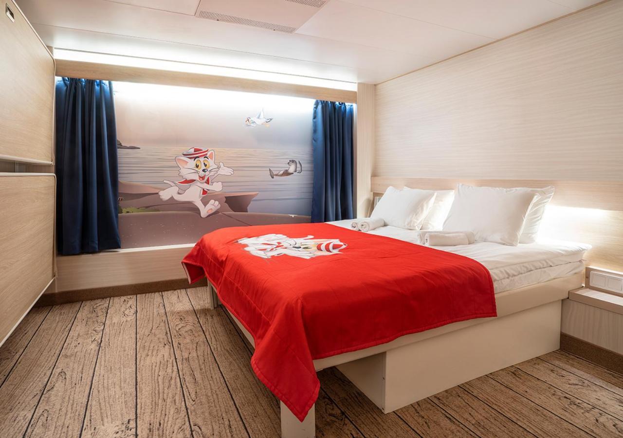 Viking Line Ferry Gabriella - One-Way Journey From Helsinki To Stockholm Hotel ห้อง รูปภาพ